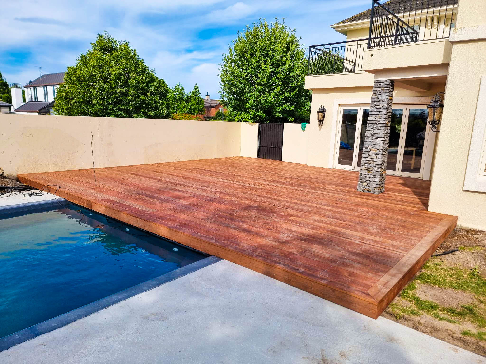 lifestyle-decks-we-specialize-in-the-design-and-construction-of